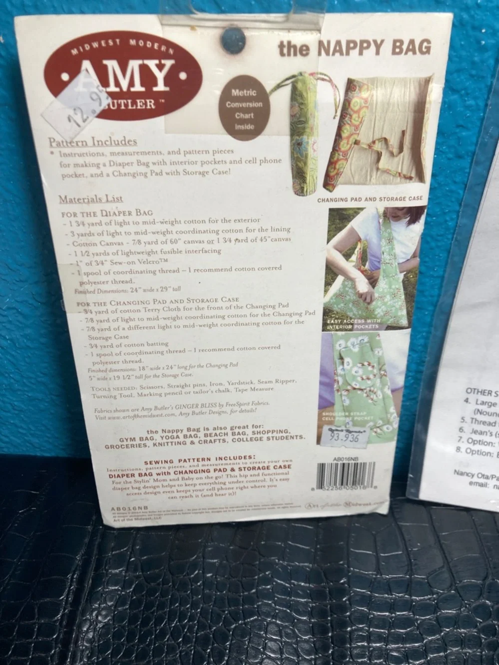 3 Patterns: The Nappy Bag by Amy Butler,‎ Zip It, and Fused and Folded Boxes
